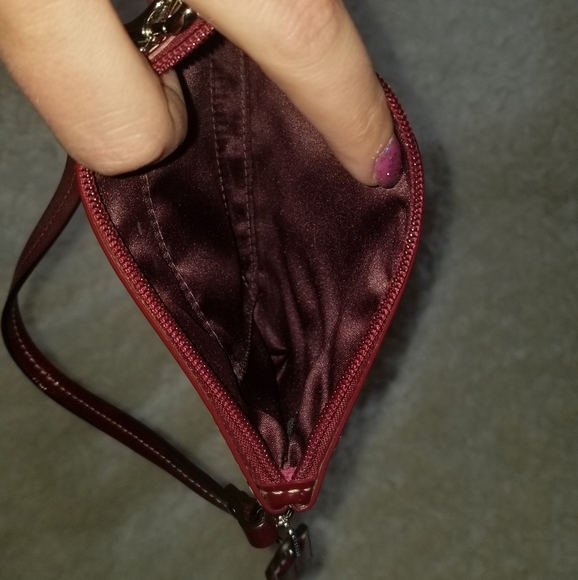 Coach Signature Cs Patent Leather Wristlet - Picture 3 of 3